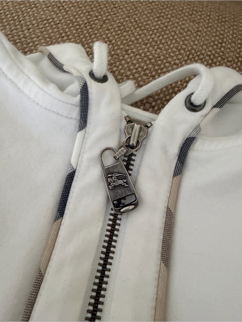 Authentic Burberry vintage sweater - Picture 4 of 8